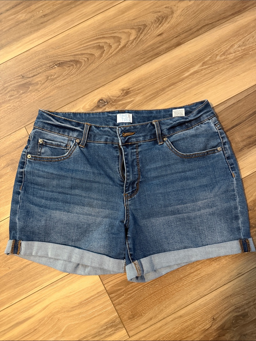 Time and Tru Mid-Blue Denim Cuffed Women’s Shorts